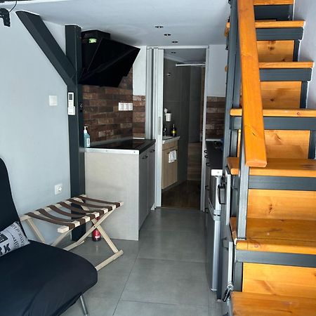 Youth Loft In Ano Poli Thessaloníki Eksteriør billede